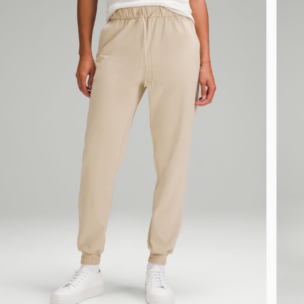 Lululemon Stretch High-Rise Jogger Full Length Trench